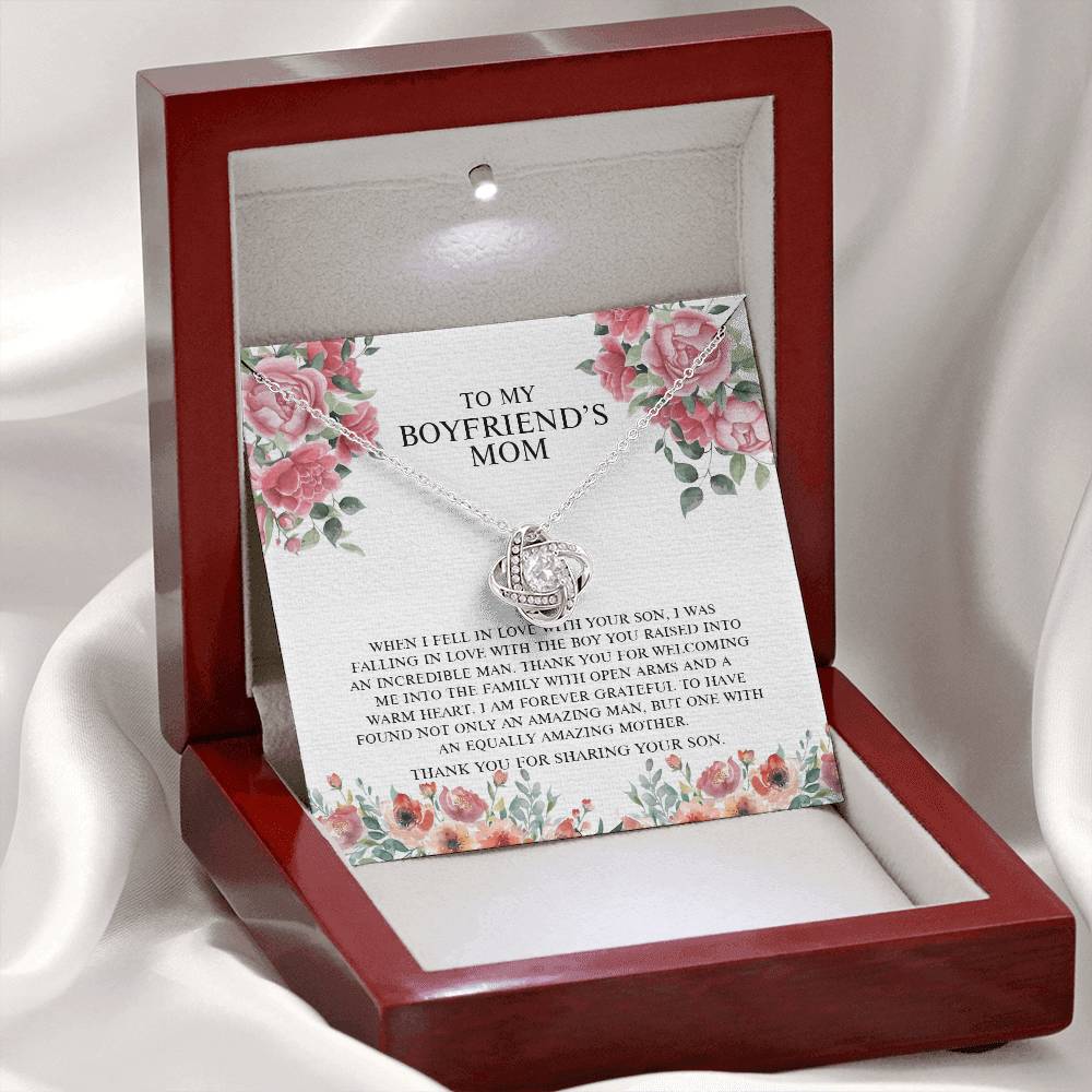 BoyFriends Mom - Love Knot Necklace