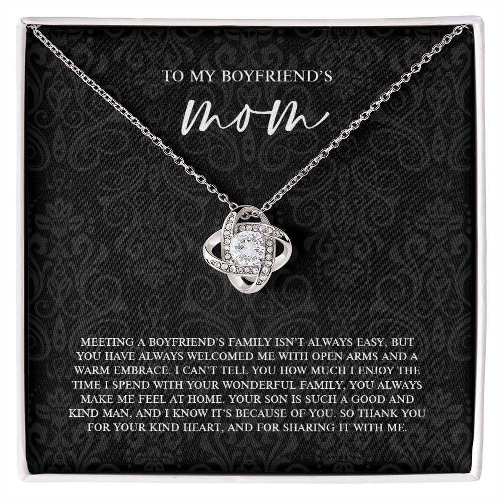 BoyFriends Mom 5 - Love Knot Necklace